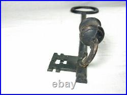 Iron Metal Skeleton Key Shaped Wall Hanging Candle Holder Sconces Decor Vintage